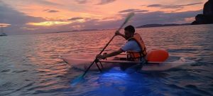Plaukimas su baidarėmis Railay su planktonu – 2