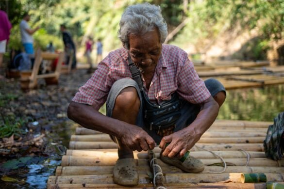 Khao Sok bamboo rafting