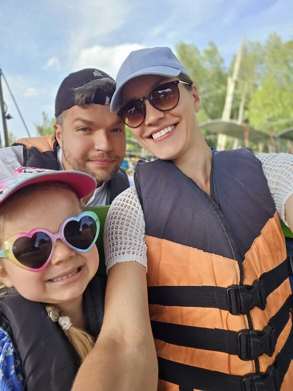 Ieva Dudaite su seima Tailande
