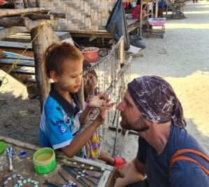 Mokenai - jūros klajoklių kaimas Surin salose