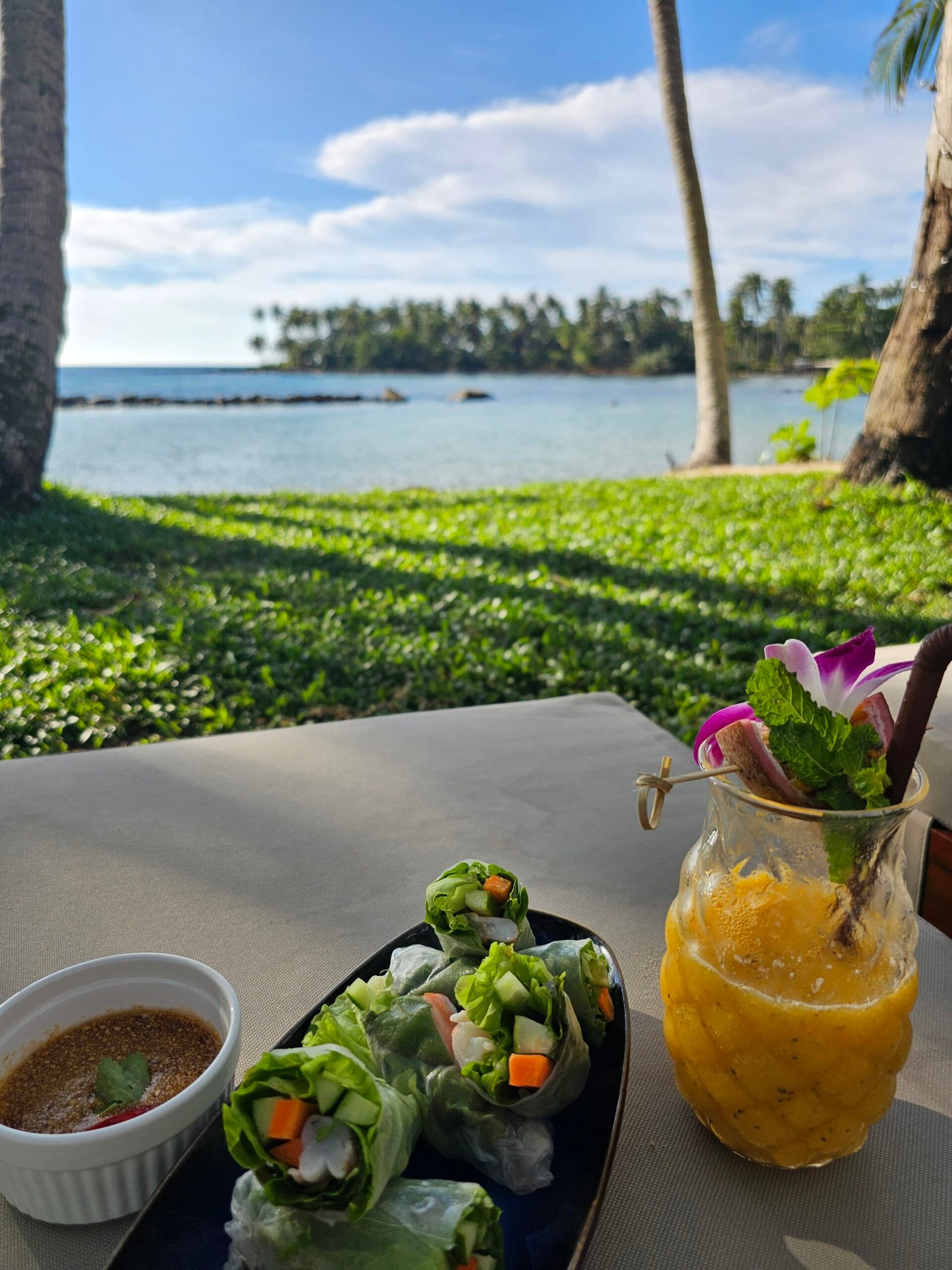 20251105_154822 Viešbutyje veikia restoranas, kuriame siūlomi tailandietiški ir tarptautiniai patiekalai.